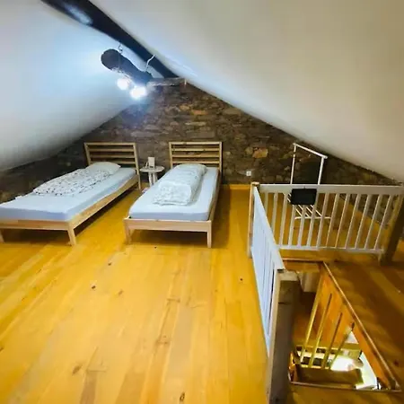 Casa Do Baloiço Em Porto De Vacas Aldeias De Xisto * Janeiro de Baixo